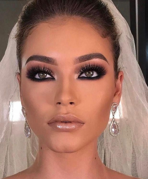 Dramatic Bridal Makeup
 Really great bridemakeup