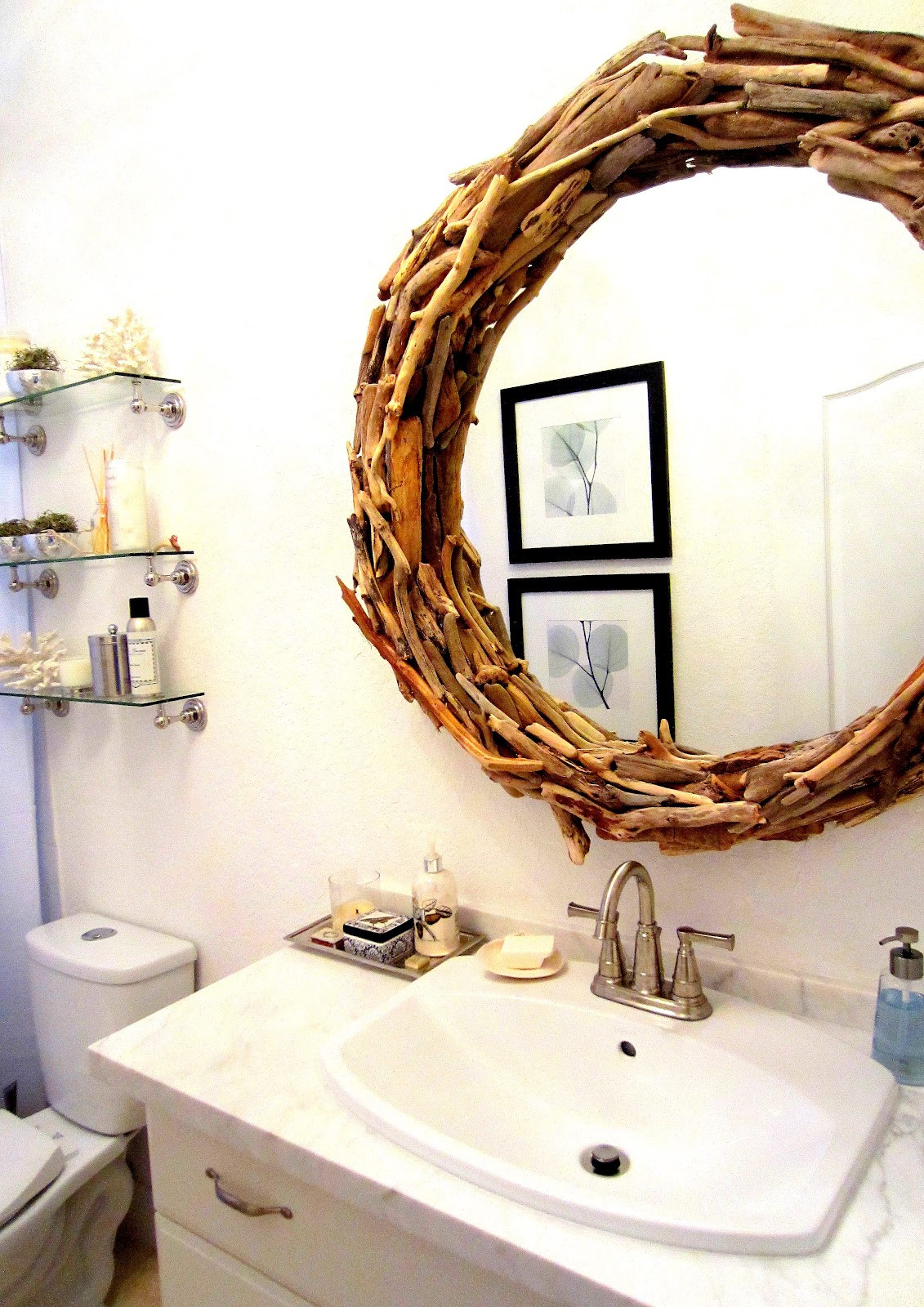 Driftwood Mirror DIY
 Bud Friendly Driftwood Mirror Ideas