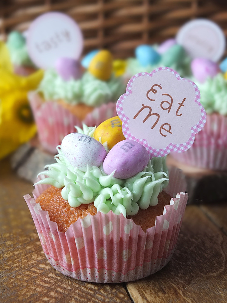 Easter Cupcakes Images
 Easy Easter Egg Hunt Cupcakes