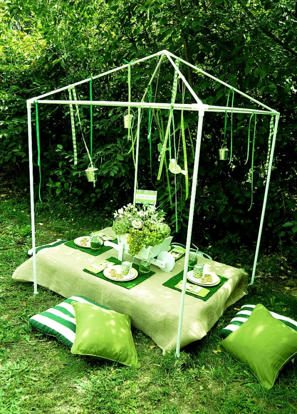 Easy Backyard Party Ideas
 Top 9 Outdoor Table Decor Ideas – Easy & Cheap Backyard