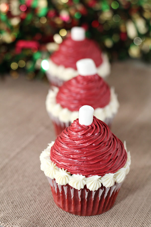 Easy Christmas Cupcakes Recipe
 20 Christmas Cupcakes You Need to Try Momma Lew
