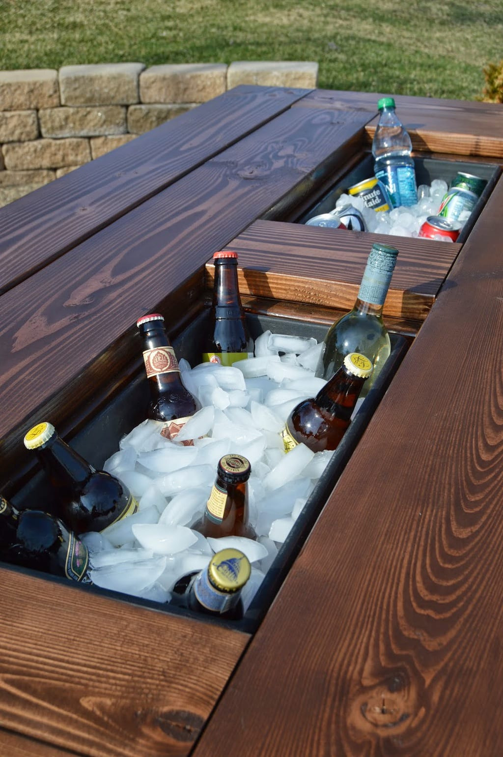 Easy DIY Outdoor Table
 15 Amazing DIY Outdoor Furniture Ideas Perfect Weekend