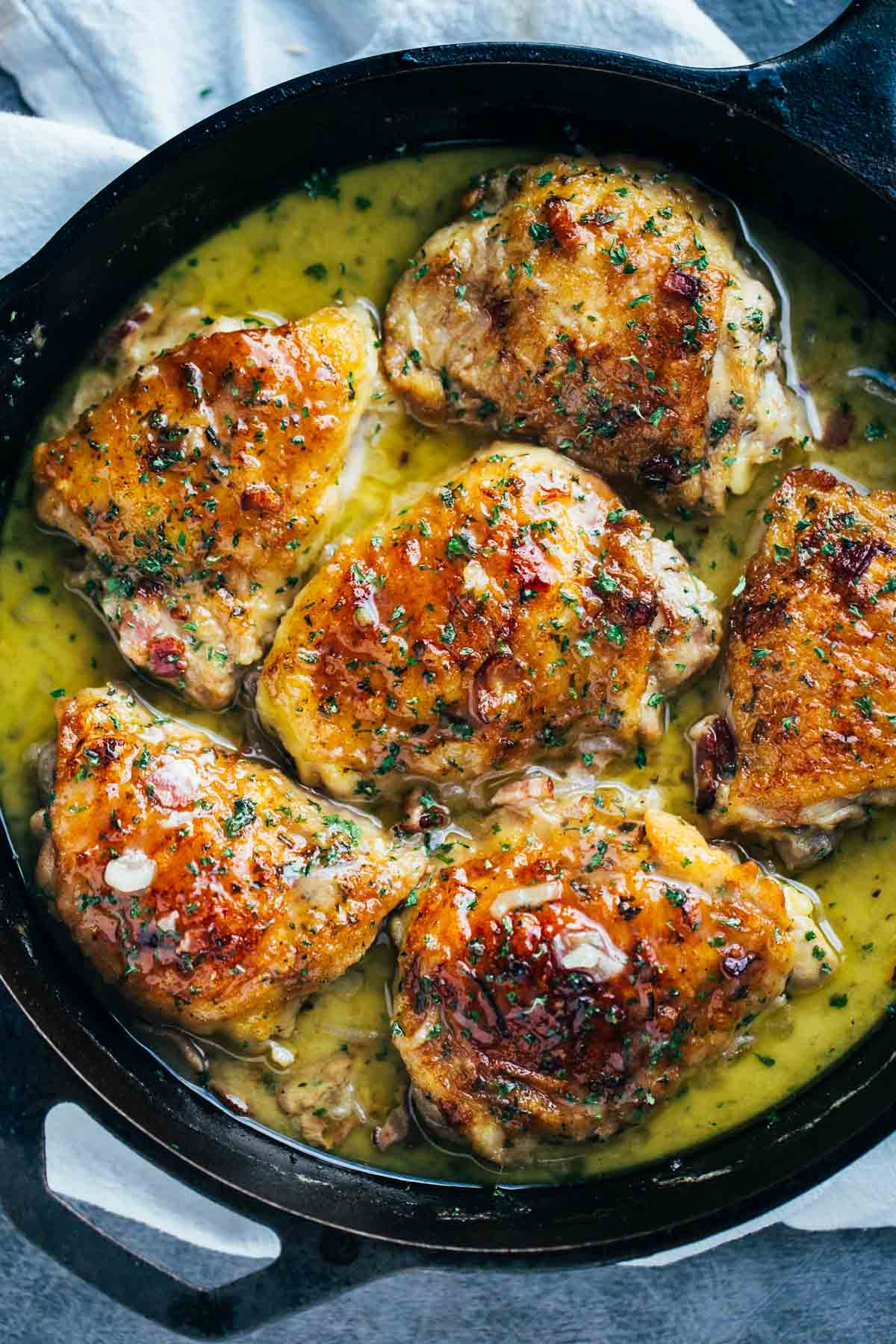 Easy Sauces For Chicken
 Skillet Chicken with Bacon and White Wine Sauce Recipe