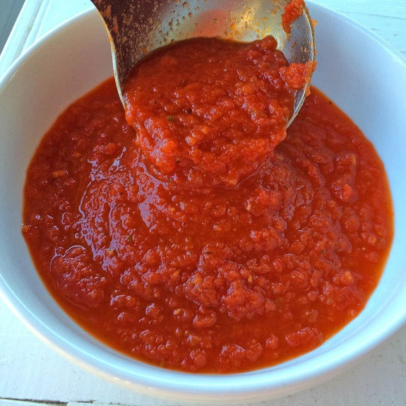 Easy Tomato Sauce
 Easy Basic Tomato Sauce Recipe