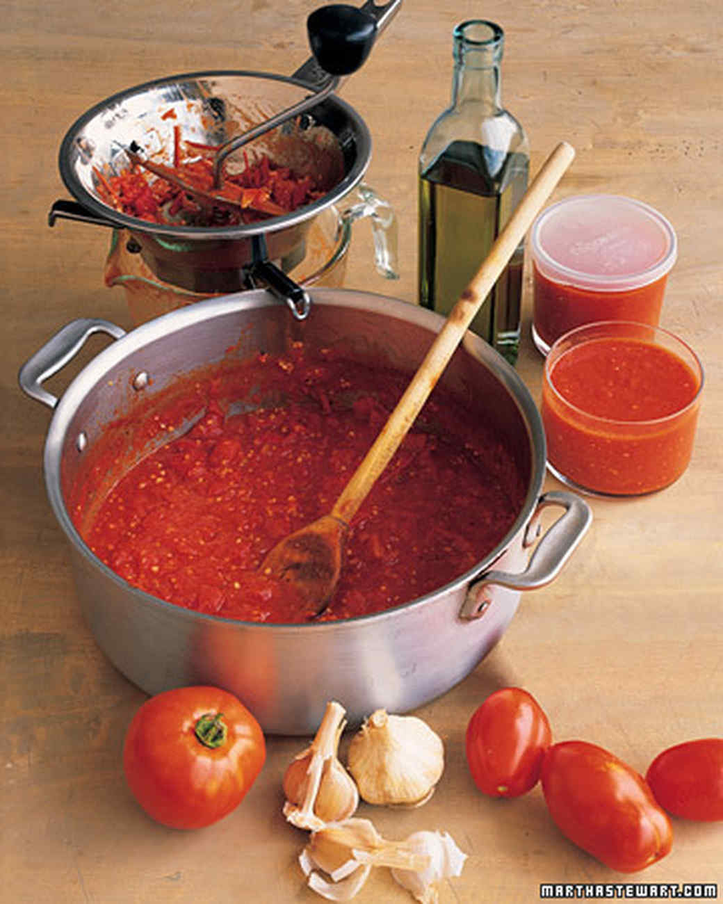 Easy Tomato Sauce
 Simple Tomato Sauce Recipe