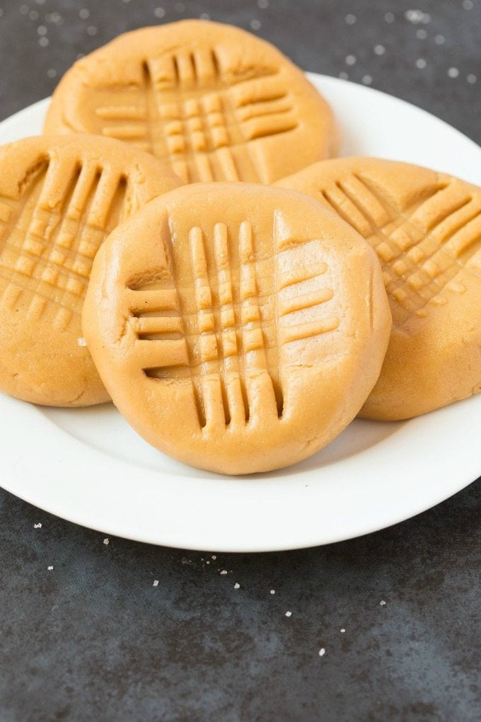 Easy Vegan Peanut Butter Cookies
 3 Ingre nt No Bake Paleo Vegan Peanut Butter Cookies