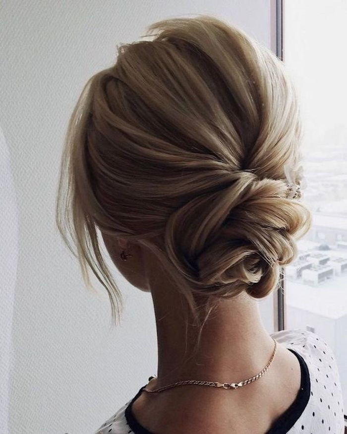 Easy Wedding Hairstyles For Medium Hair
 27 simple and stunning wedding hairstyles you ll love