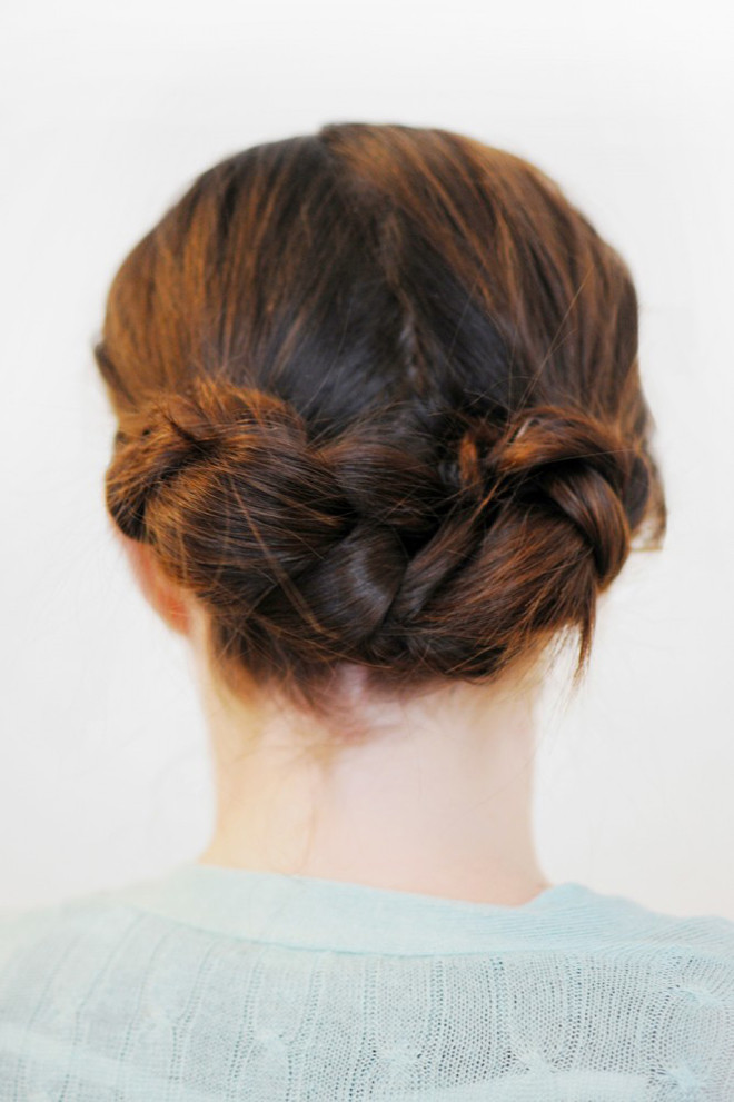 Easy Work Hairstyles
 Easy Updo s that you can Wear to Work Women Hairstyles