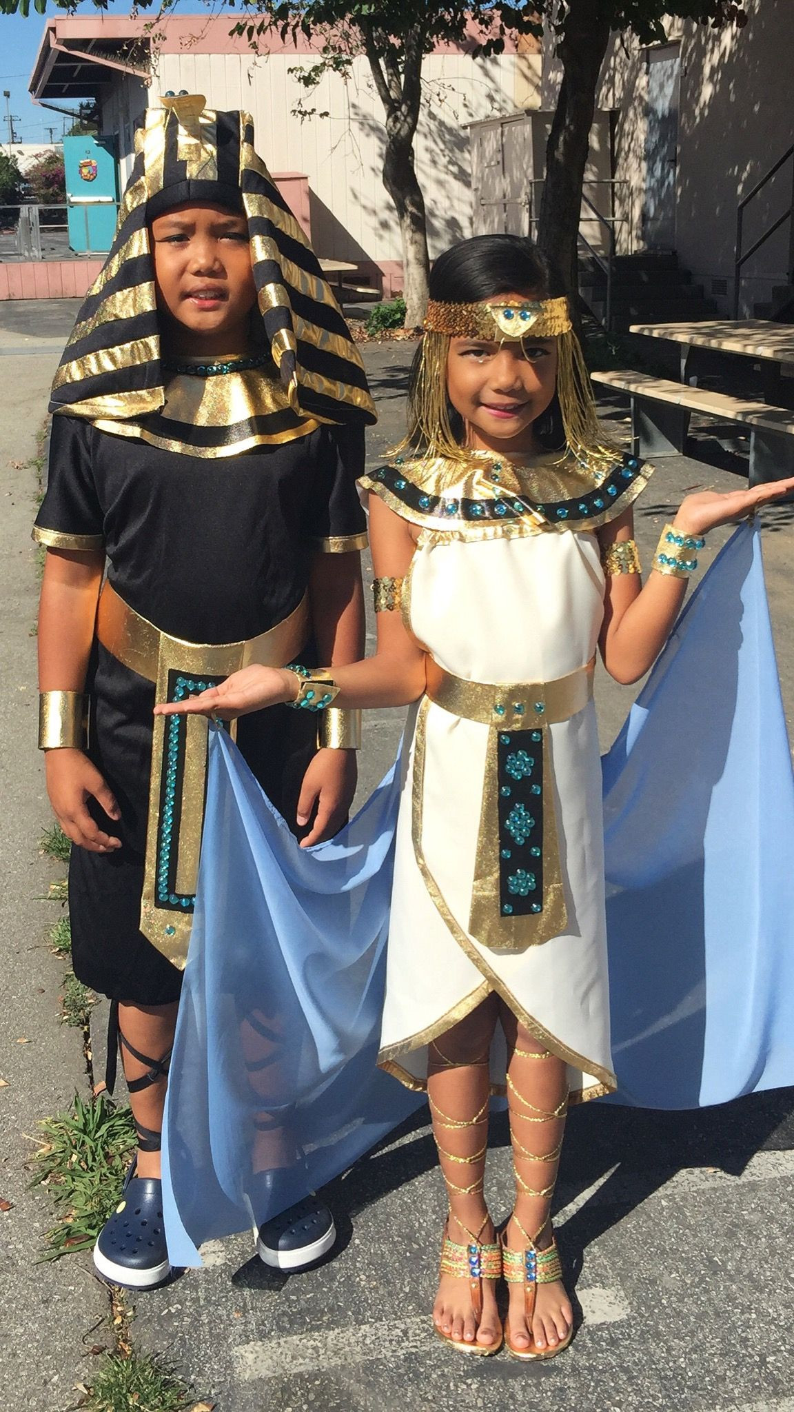 Egyptian Costume DIY
 DIY King Tut Costume and Cleopatra