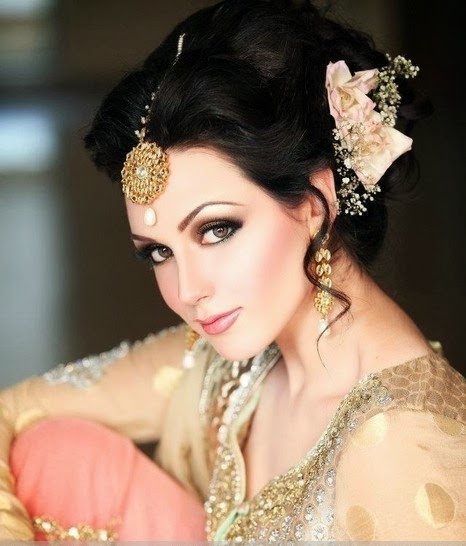 Elegant Wedding Makeup
 Elegant Bridal MakeUp Tips From 2014