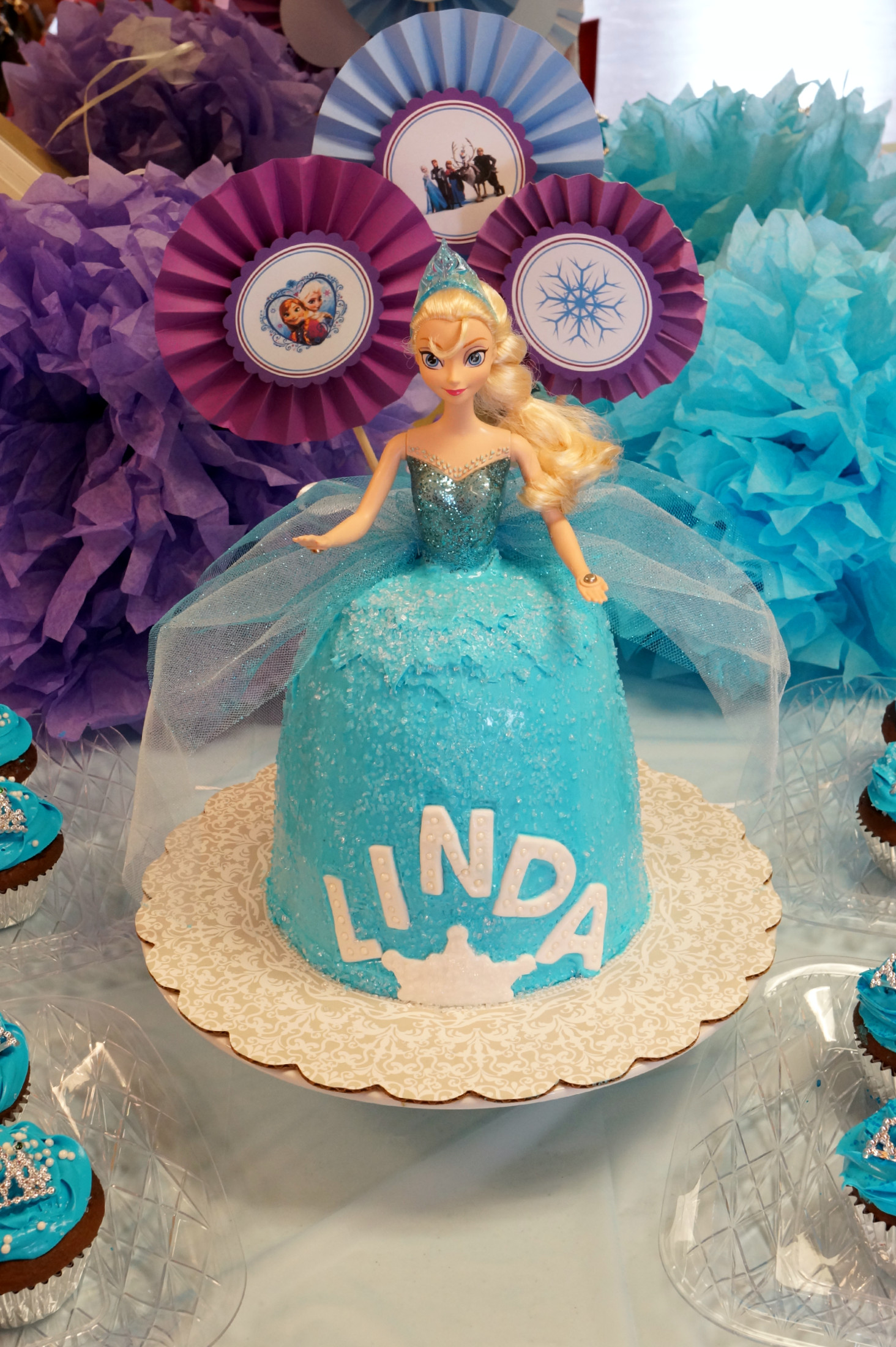 Elsa Birthday Cakes
 Queen Elsa Frozen birthday cake
