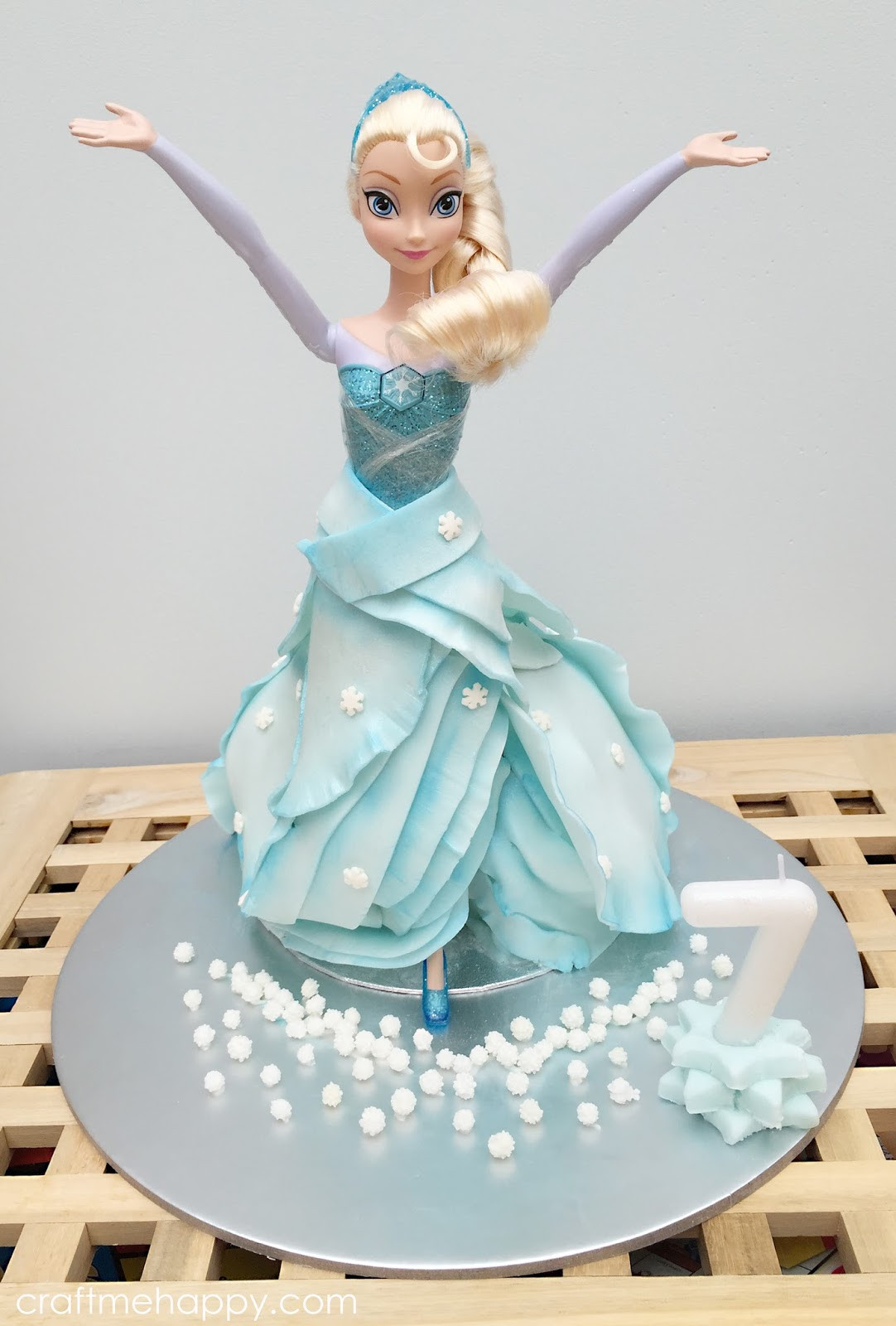 Elsa Birthday Cakes
 Frozen themed Elsa cake
