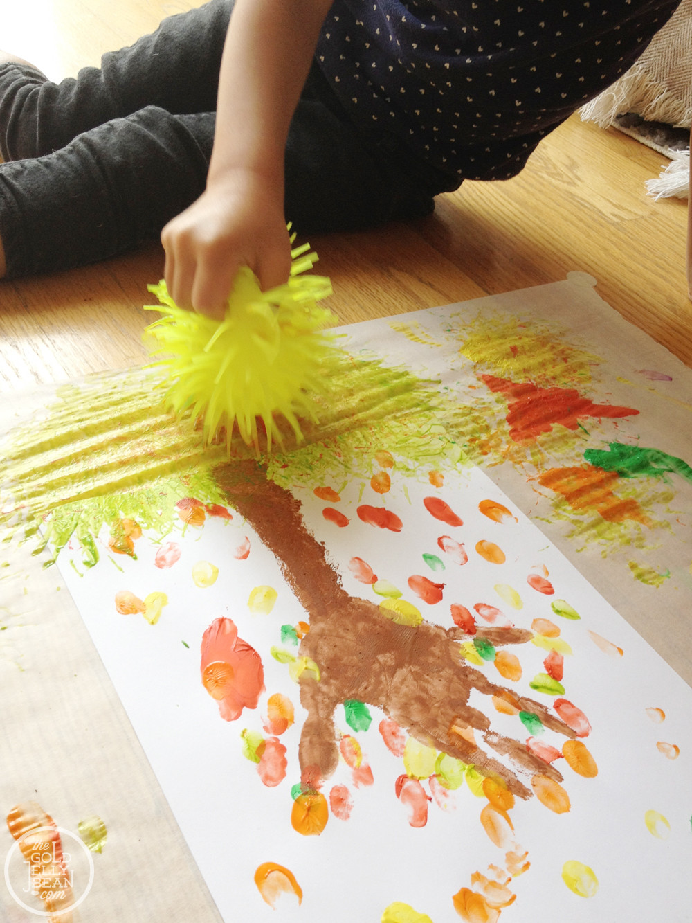 Fall Art Projects For Kids
 Fall Artwork Finger Print Trees