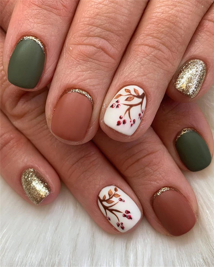 Fall Leaf Nail Designs
 150 Fall Leaf Nail Art Designs To Let Your Hug Autumn 2019