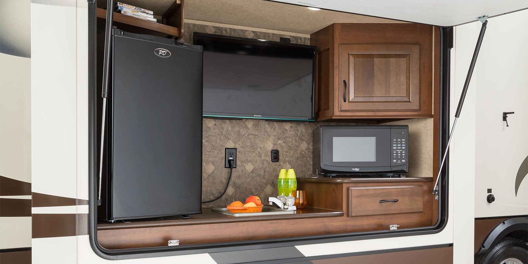 Fifth Wheel With Outdoor Kitchen
 Fifth Wheel Trailers With Bunks And Outside Kitchen – Wow Blog