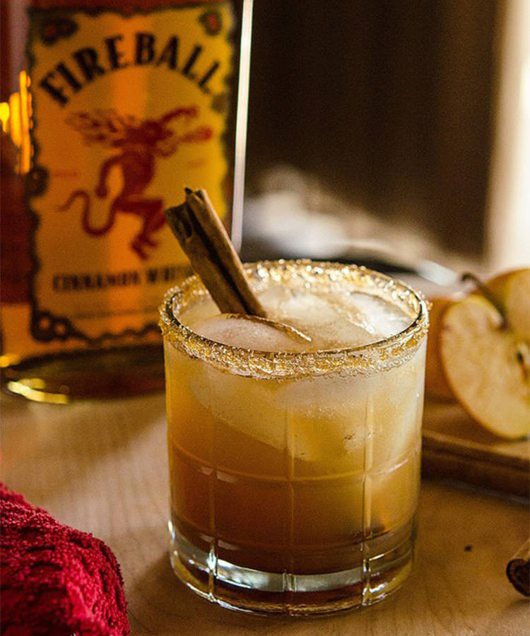 Fireball Whiskey Drinks
 9 of the Best Fireball Whisky Cocktail Recipes