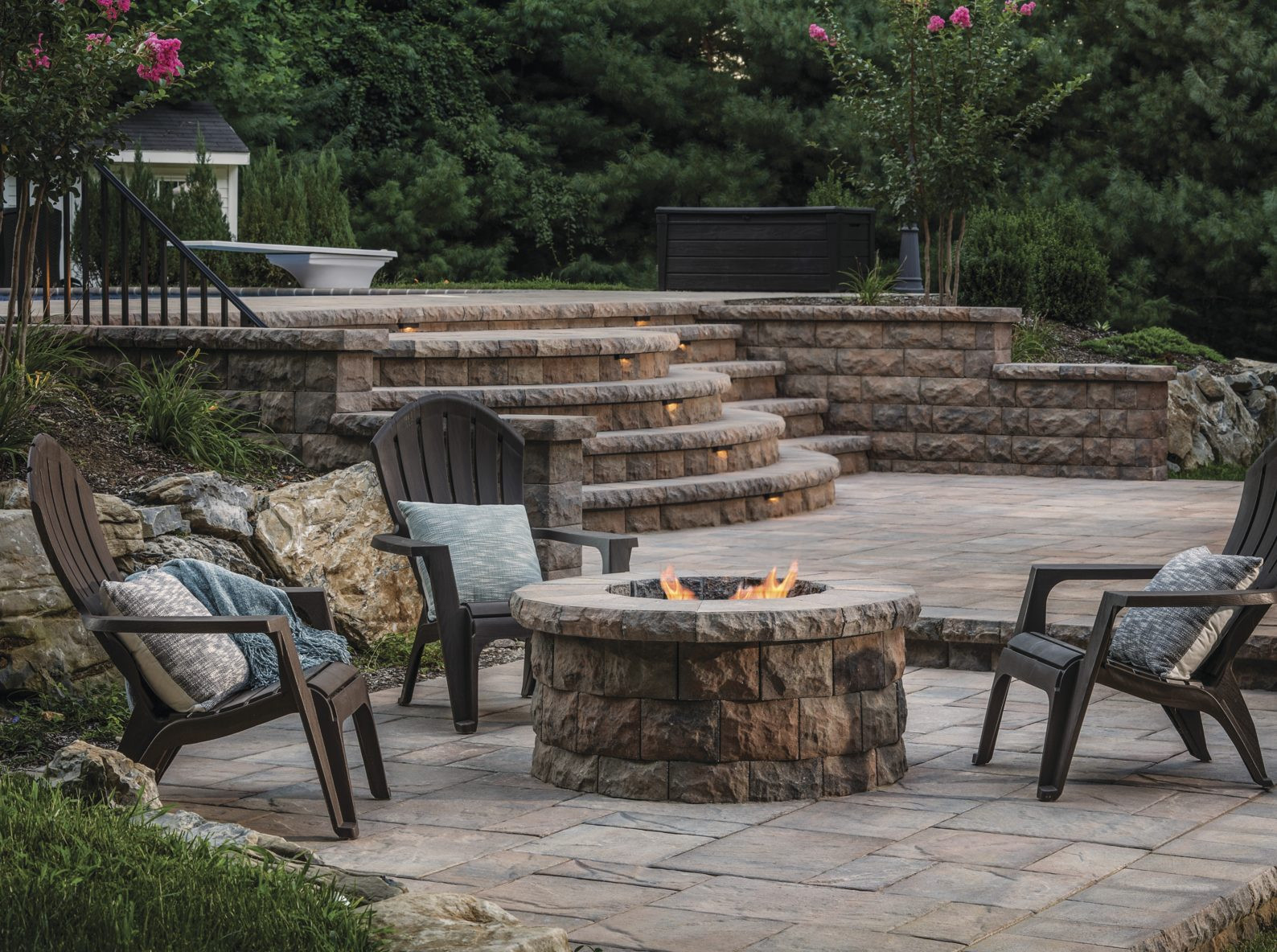 Firepit Patio Ideas
 Turn Up the Heat with These Cozy Fire Pit Patio Design