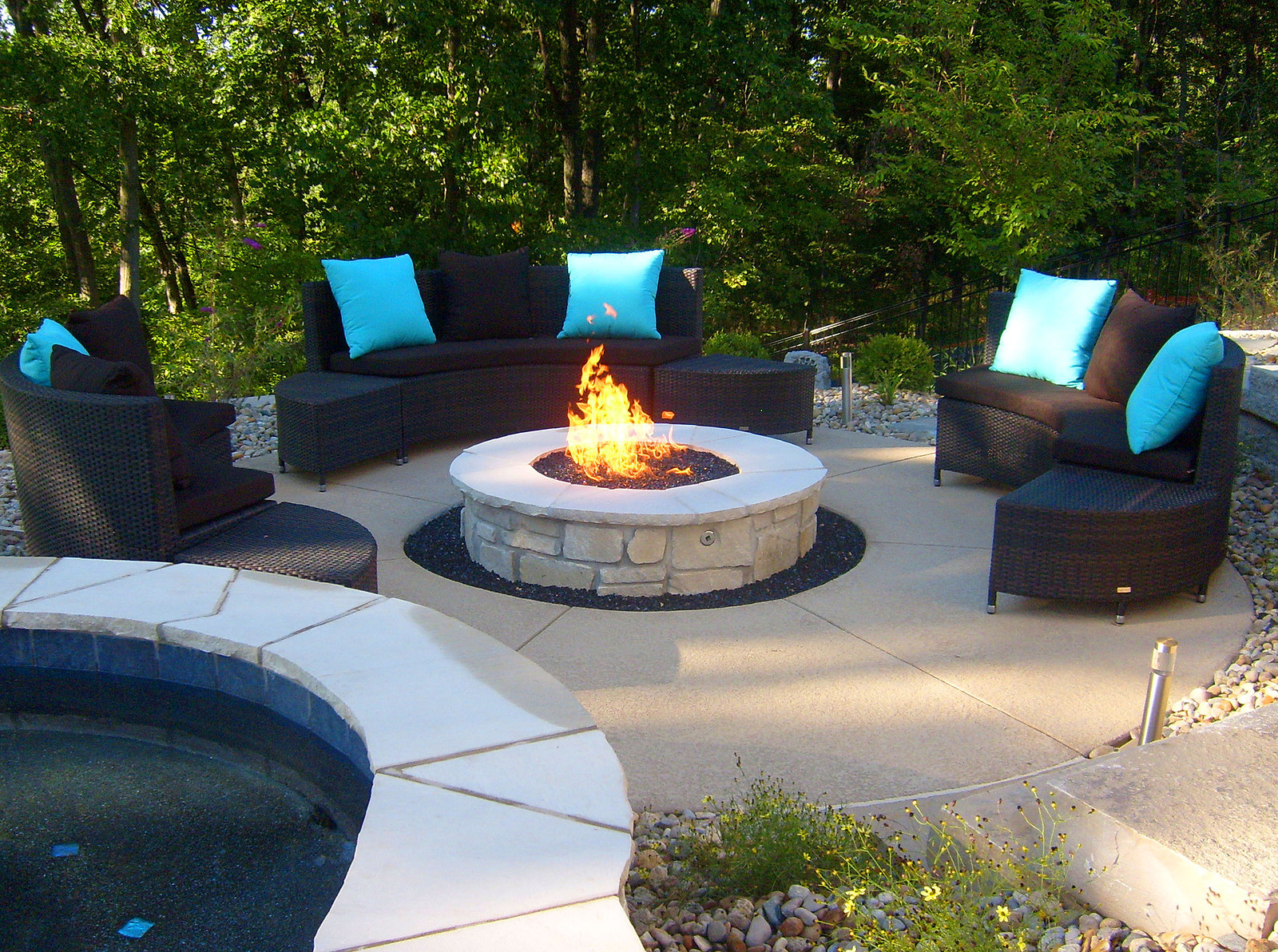 Fireplace Fire Pit
 Baker Pool Construction of St Louis