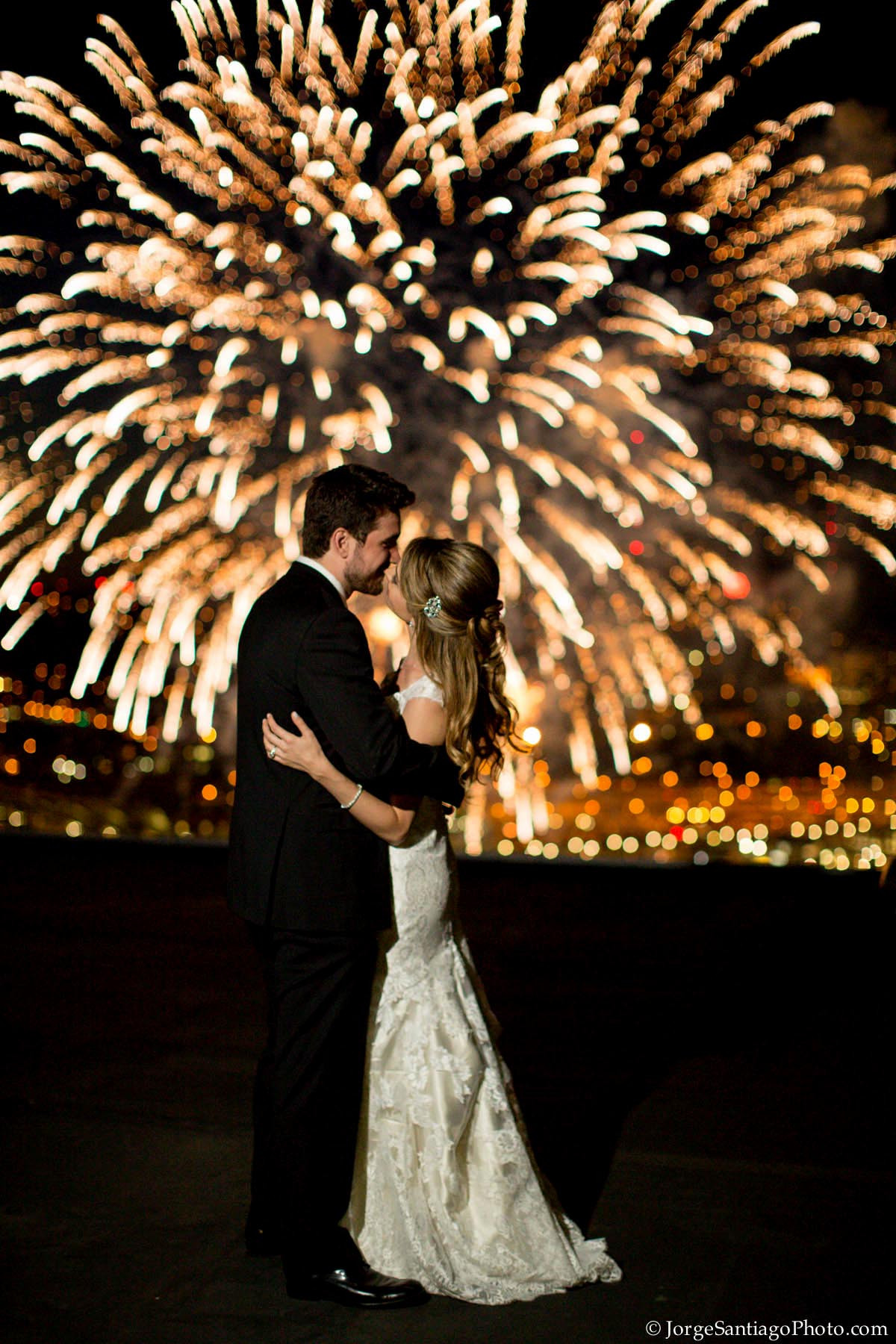 Firework Sparklers Wedding
 4th of July Wedding – Mary & Eric – Wedding Blog