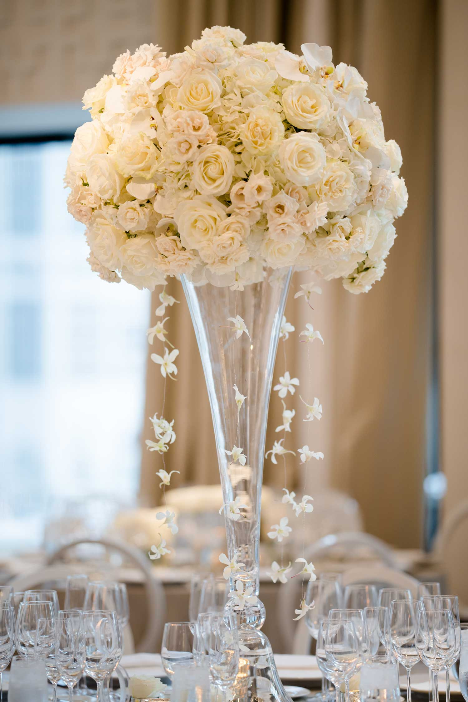 Flower Arrangement Ideas For Engagement Party
 Tall Flower Arrangement Ideas for Wedding Reception