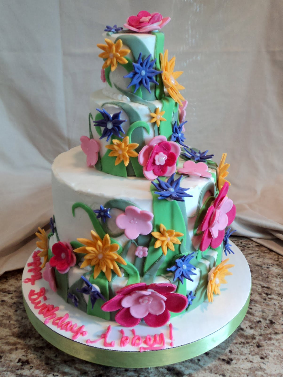 Flower Birthday Cakes
 Delectable Cakes Flower Birthday Cake