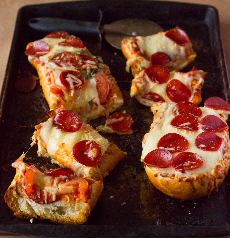 French Bread Pizza Recipe
 Easy French Bread Pizza Recipe