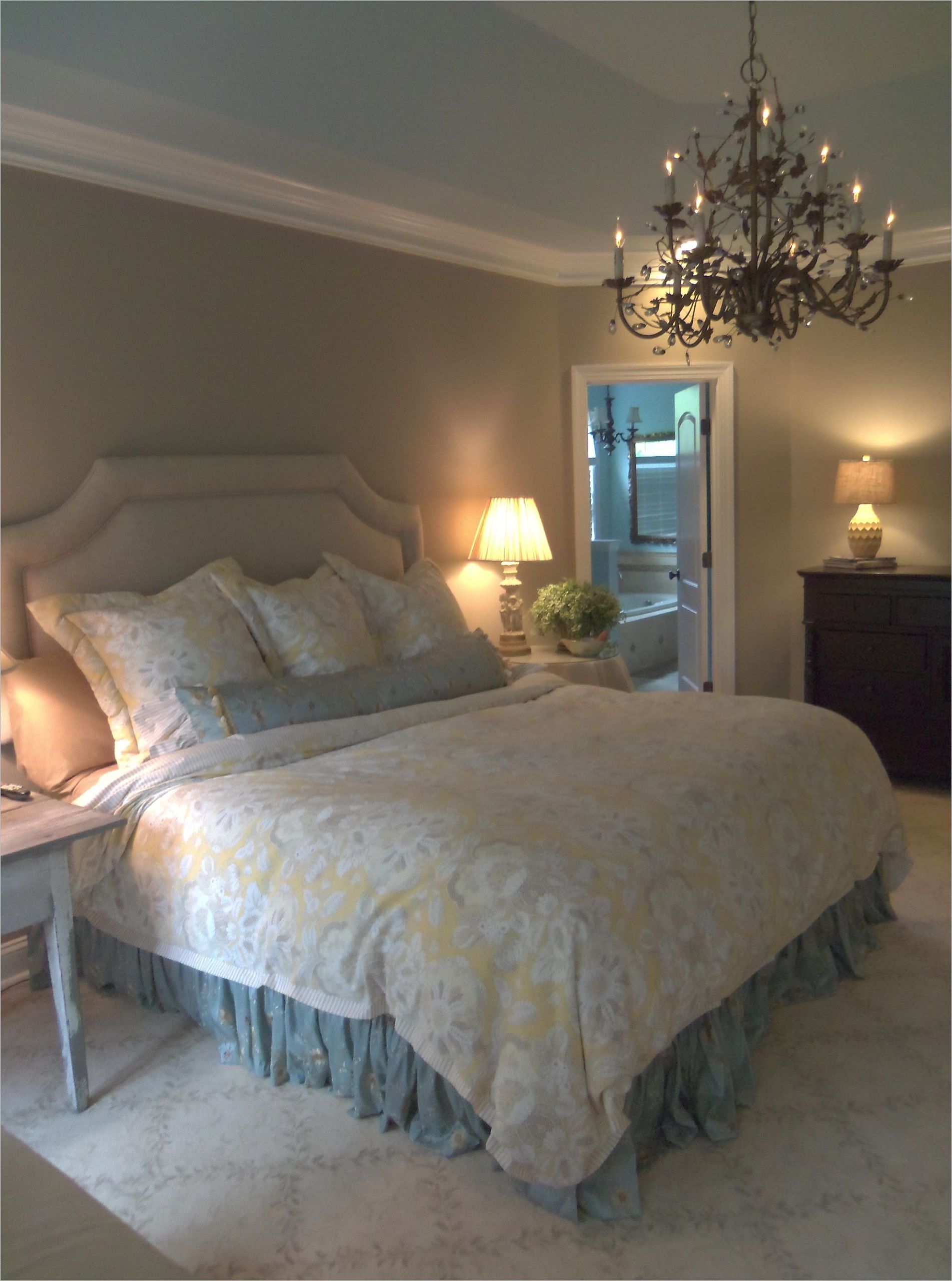 French Shabby Chic Bedroom Ideas
 french shabby chic master bedroom design with photos linen