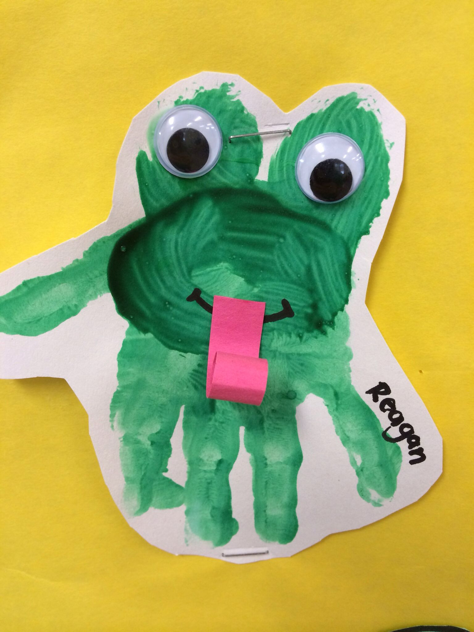 Frog Art For Toddlers
 Frog handprint toddlers preschool daycare