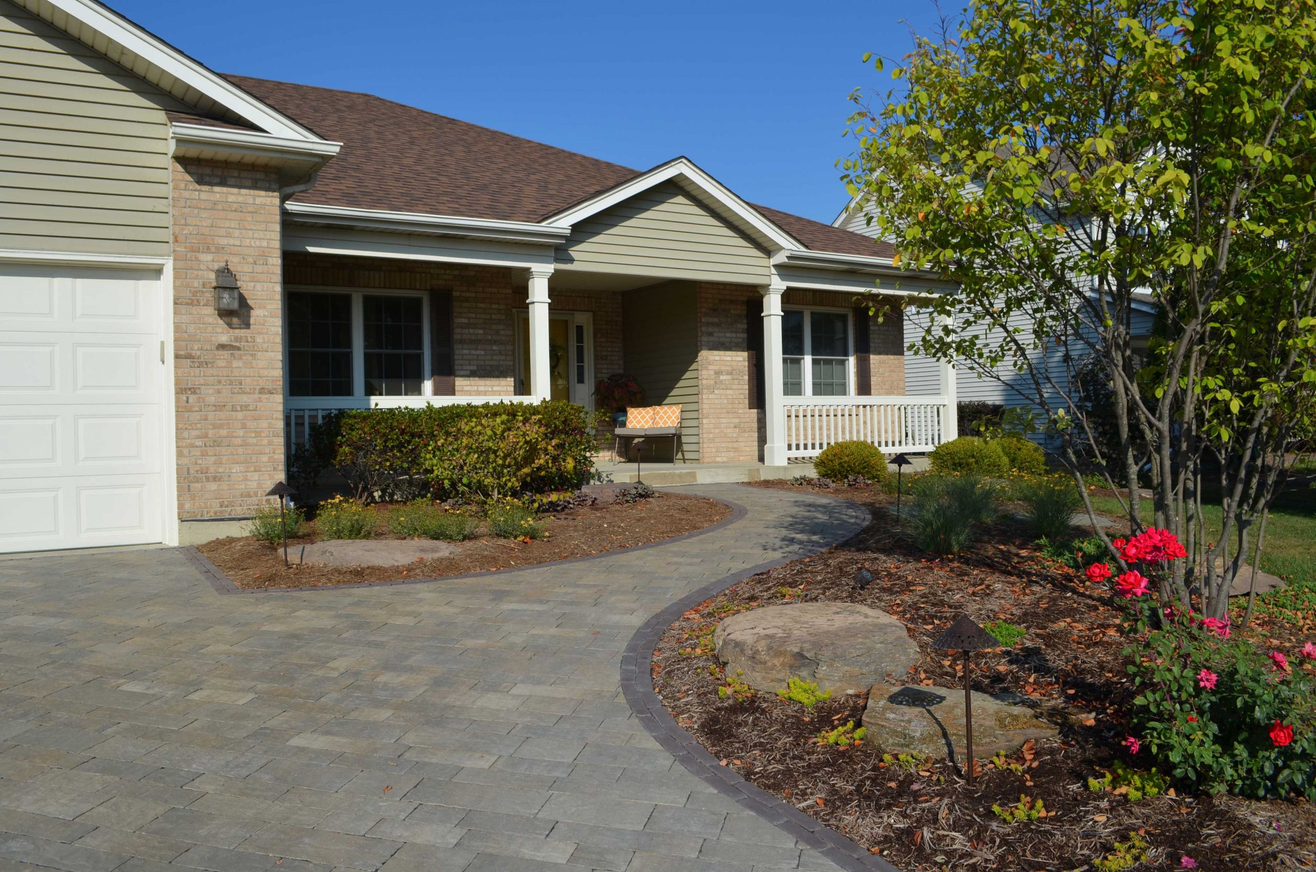 Frontyard Landscape Pictures
 Front yard landscaping