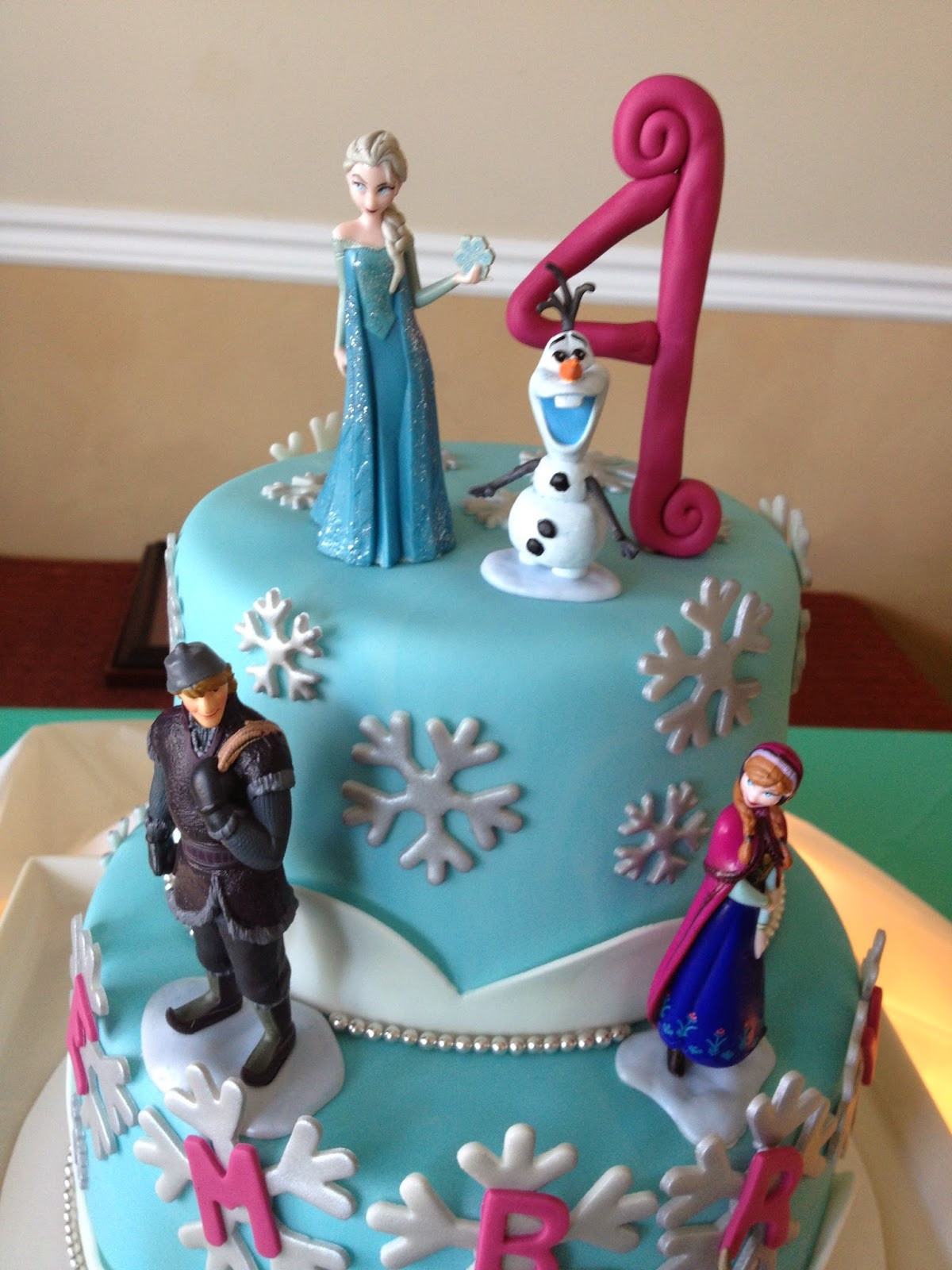 Frozen Birthday Cakes
 Sugar Love Cake Design Frozen Birthday Cake