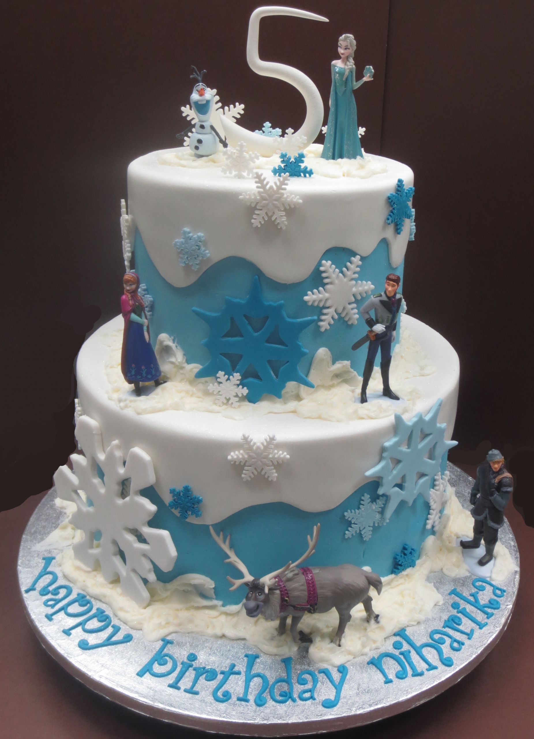 Frozen Birthday Cakes
 Frozen Cake With Simple Decor
