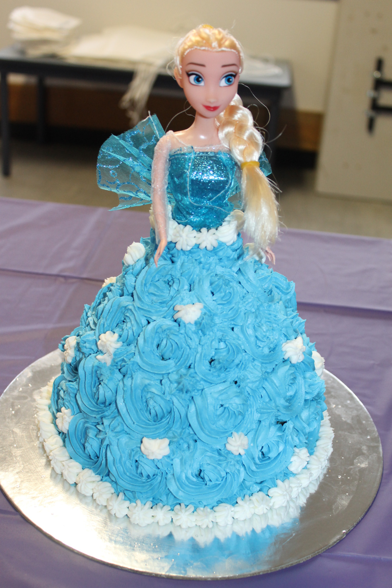 Frozen Birthday Cakes
 Frozen Cake – Elsa & Anna
