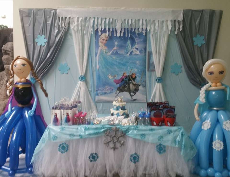 Frozen Pool Party Ideas
 Frozen Disney Birthday "Princess Amani Frozen pool