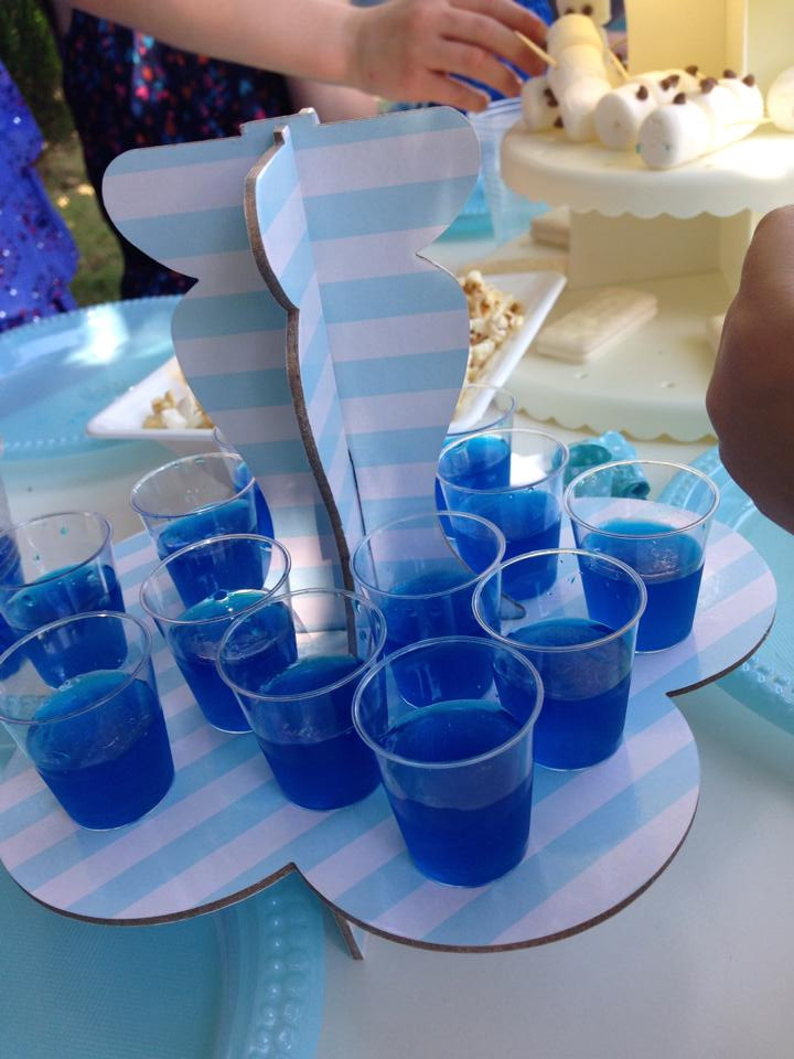 Frozen Pool Party Ideas
 Frozen Party by the Pool