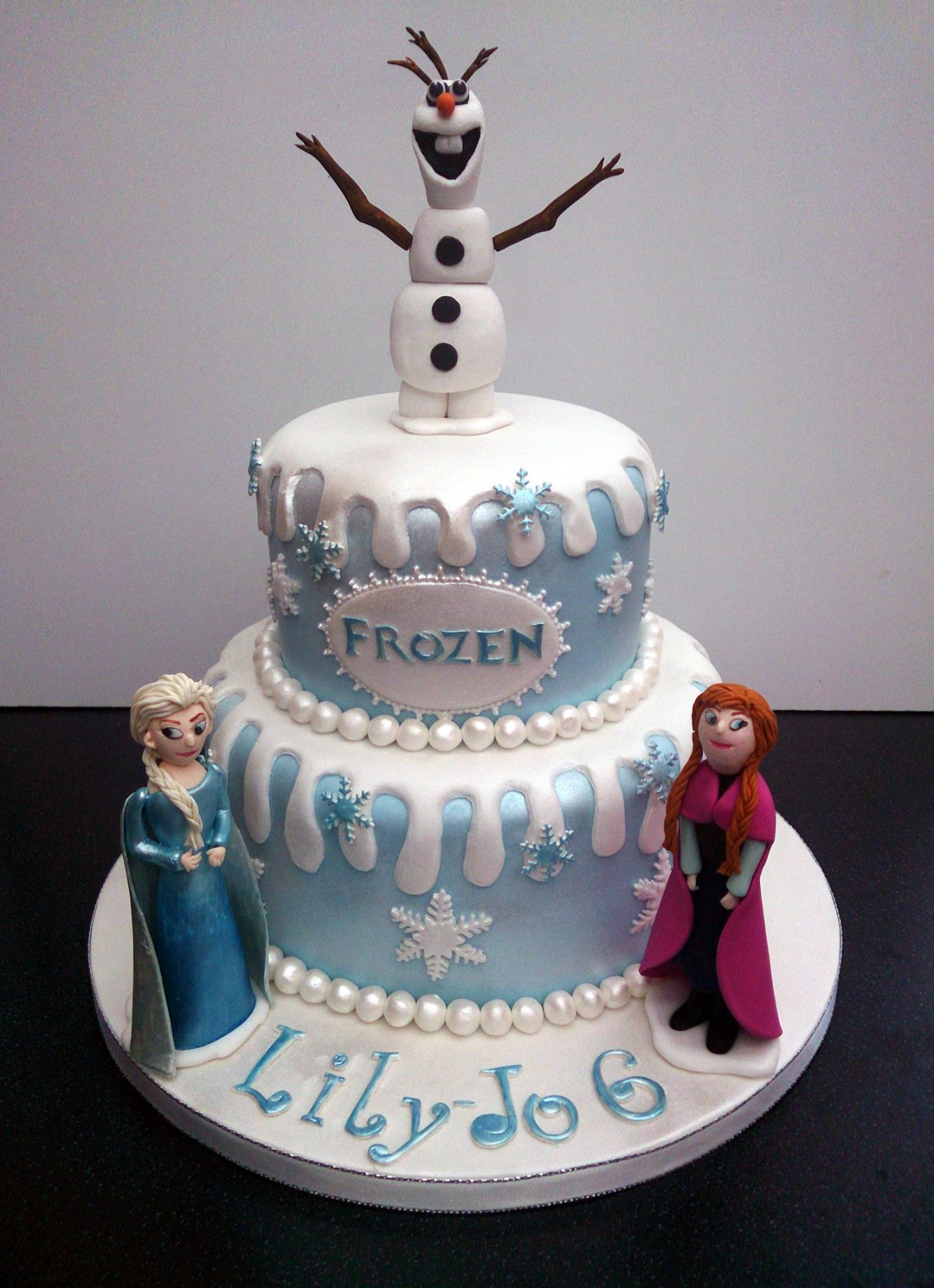 Frozen Themed Birthday Cake
 Disney Frozen Themed Cake With Olaf Anna and Elsa Susie