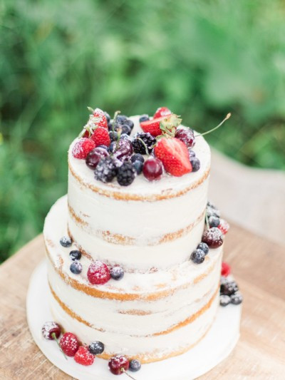 Fruity Wedding Cakes
 15 Beautifully Simple Wedding Cakes