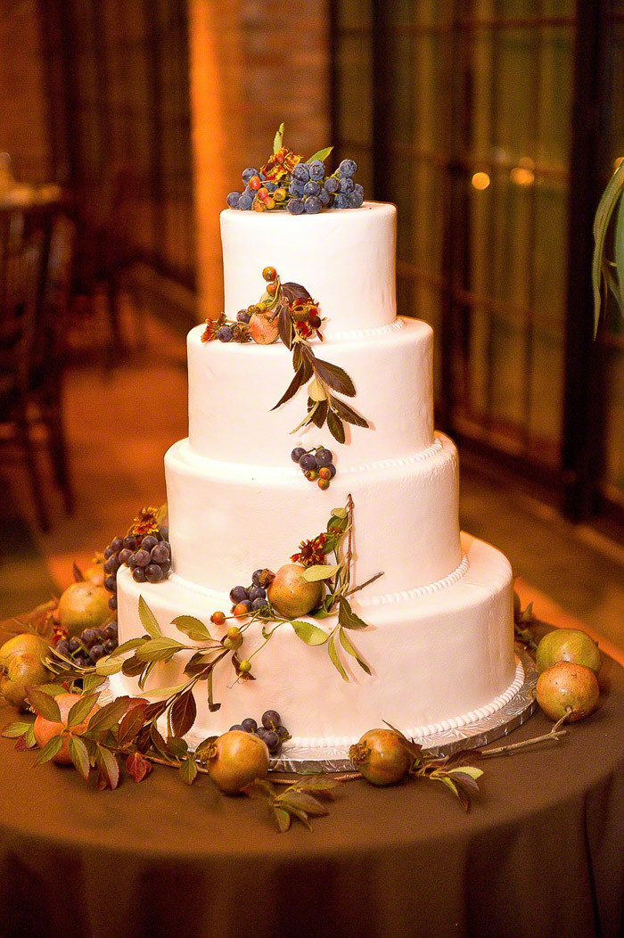 Fruity Wedding Cakes
 A Simple Cake Fresh Fruits and Vine Wedding Cake
