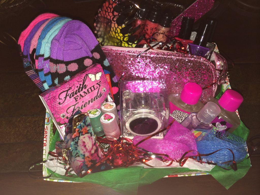 Gift Basket For Teenage Girl Ideas
 Gift Basket for teenage girl