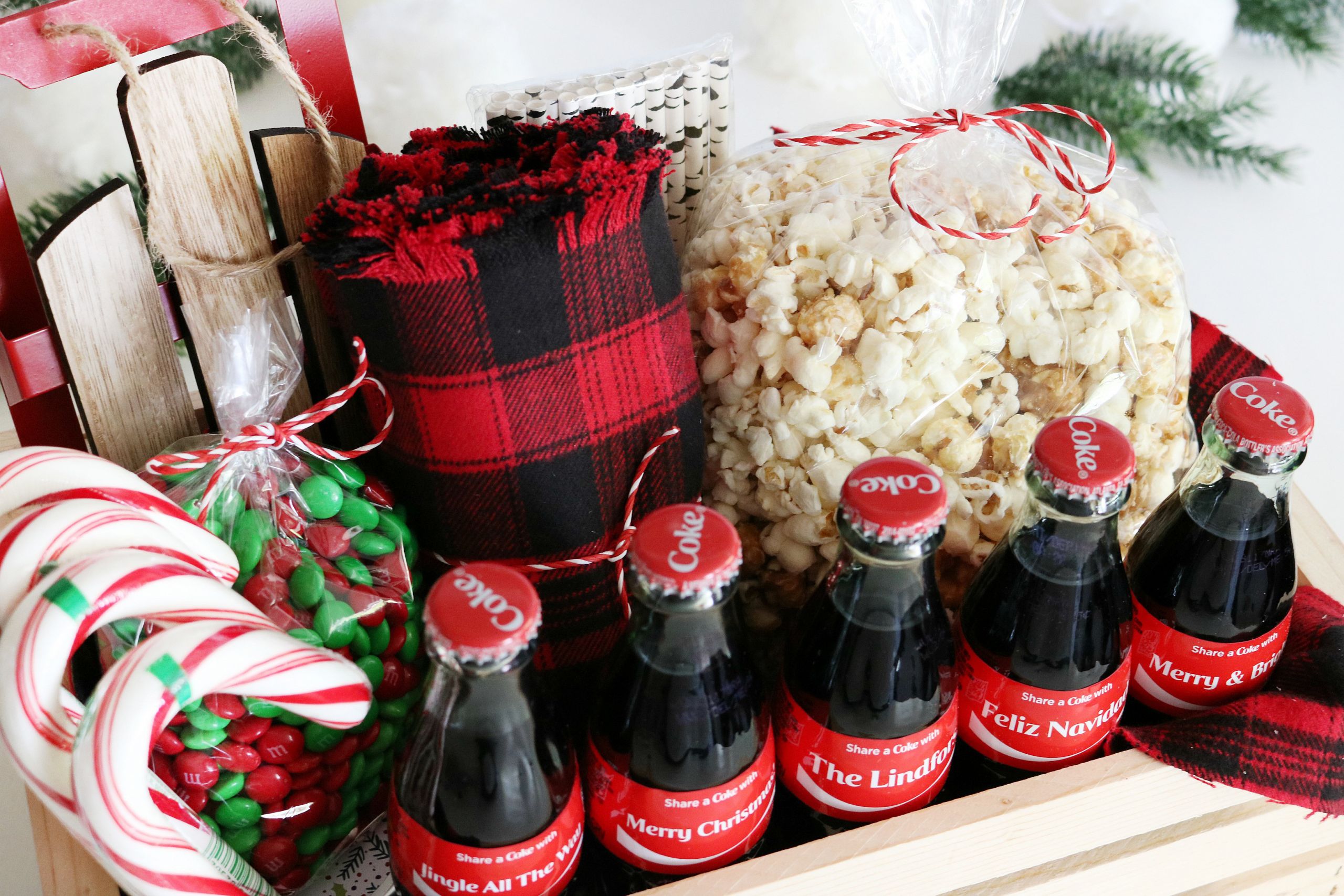 Gift Basket Ideas For Employees
 Coca Cola Christmas Gift Basket Idea Free Printable Tags