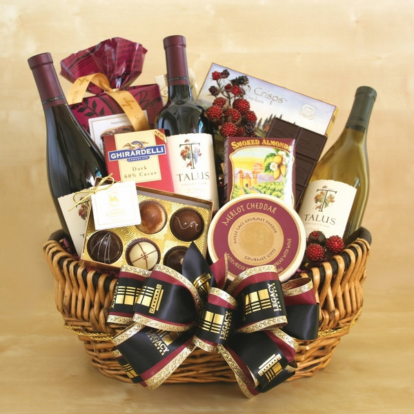 Gift Basket Ideas For Families
 Christmas t basket ideas – a perfect t for friends
