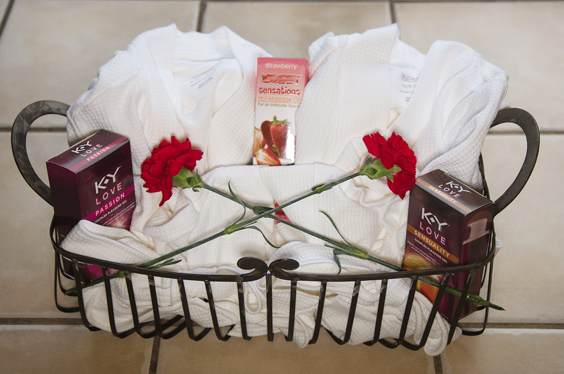Gift Baskets For Couples Ideas
 Romantic Valentine s Day Couple s Massage Gift Basket