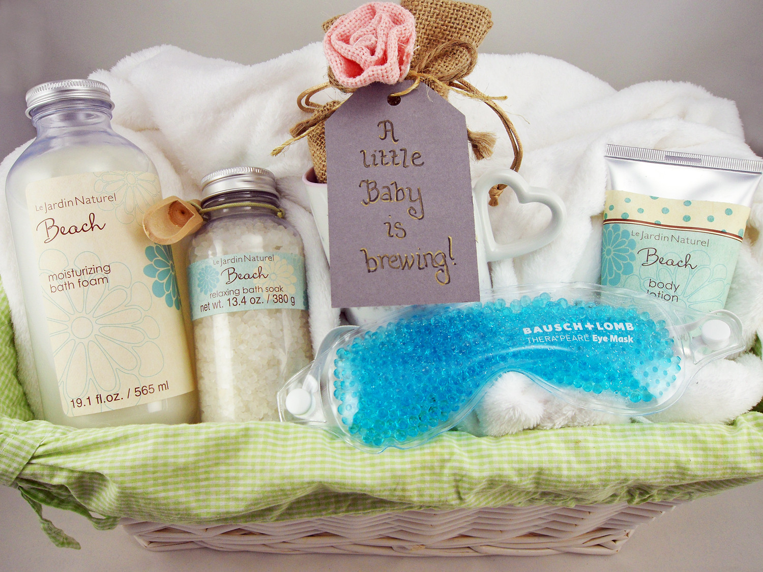 Gift Ideas For Family With New Baby
 Expecting Couples Love These Unique Personalized Baby Gifts