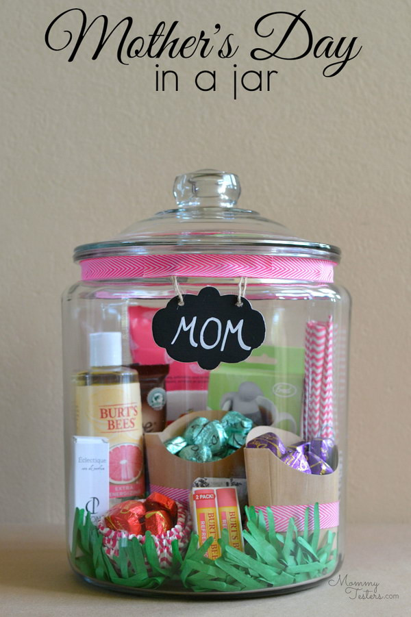 Gift Ideas For Moms Birthday
 30 Meaningful Handmade Gifts for Mom