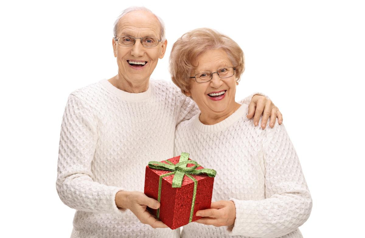 Gift Ideas For Older Couples
 15 Amazingly Thoughtful Wedding Gift Ideas for Older