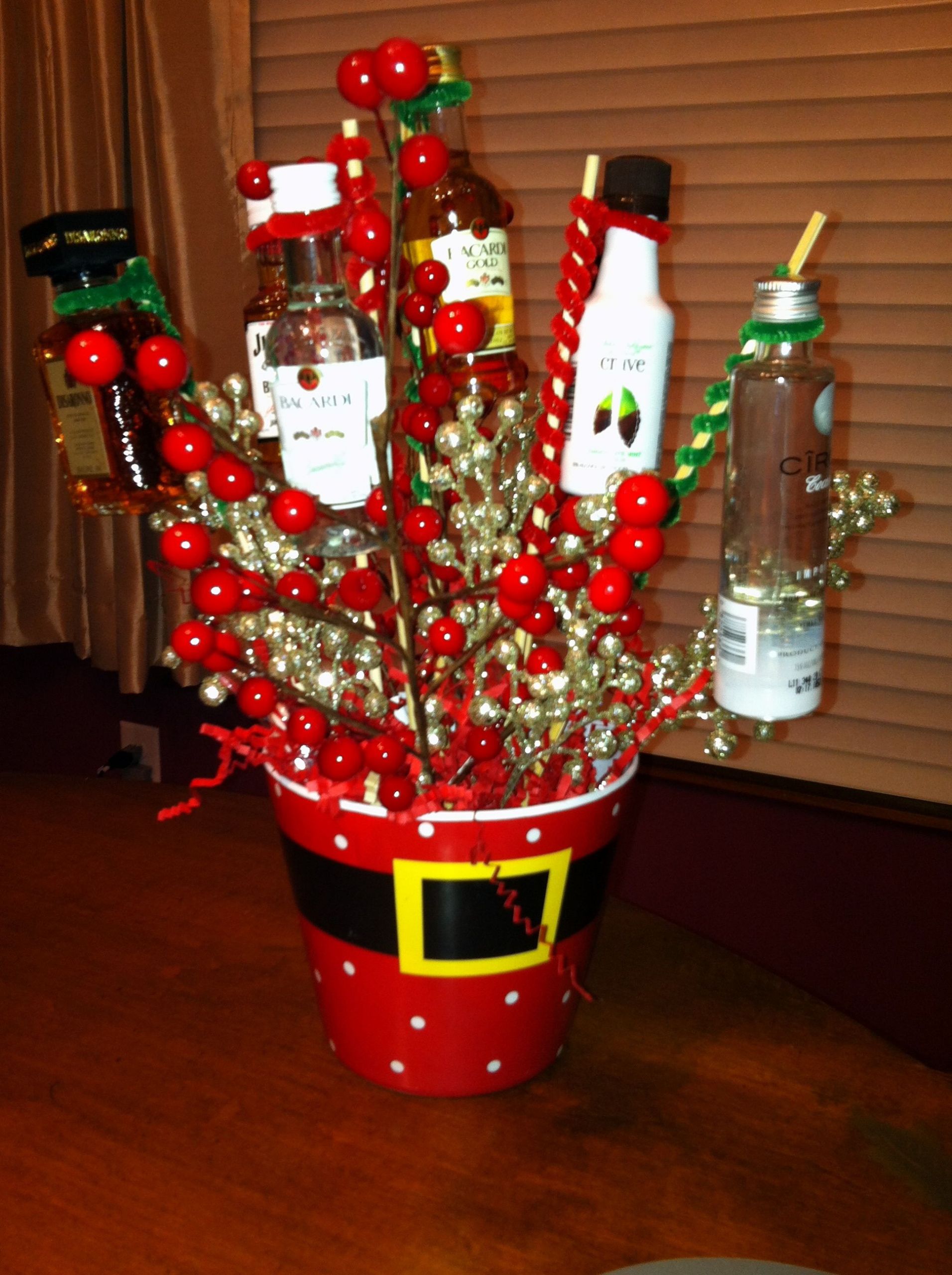 6-festive-ideas-for-your-virtual-office-holiday-party
