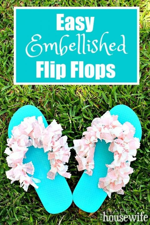 Gifts For Kids Under $5
 Easy Embellished Flip Flops for Under $5