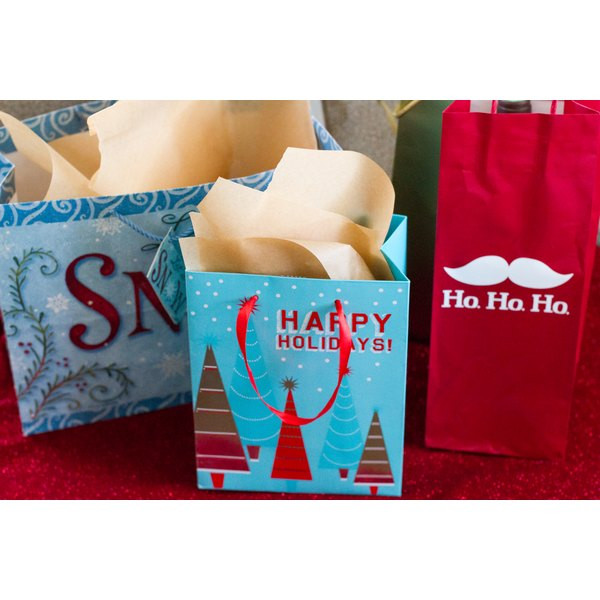 Gifts For Large Groups
 How to Make Inexpensive Christmas Gifts for Groups