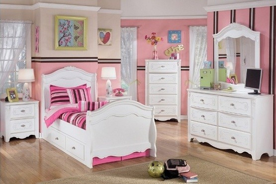 Girls Bedroom Funiture
 2 Best Girls Bedroom Furniture Themes