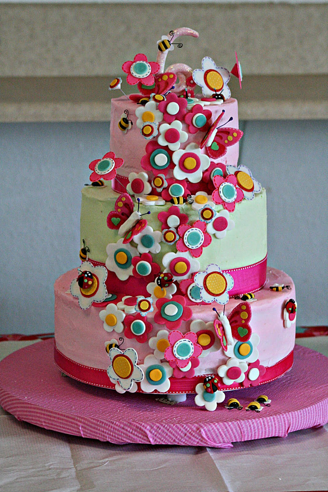 Girls Birthday Cakes
 Serendipity Custom Cakes Miss Maiyah s birthday Cake 2010