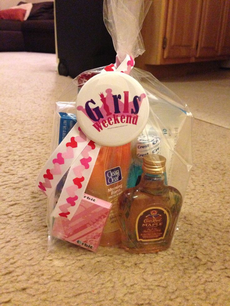 Girls Weekend Gift Bag Ideas
 Girls weekend trip little goo bag